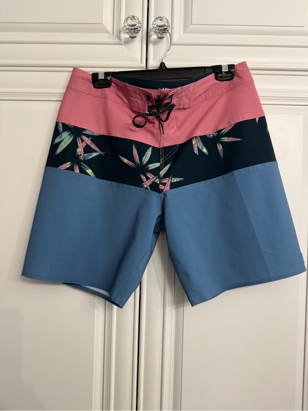 Billabong Size 32 Recycler Tribong Pro Pink & Blue Colourblock Swim Board Shorts